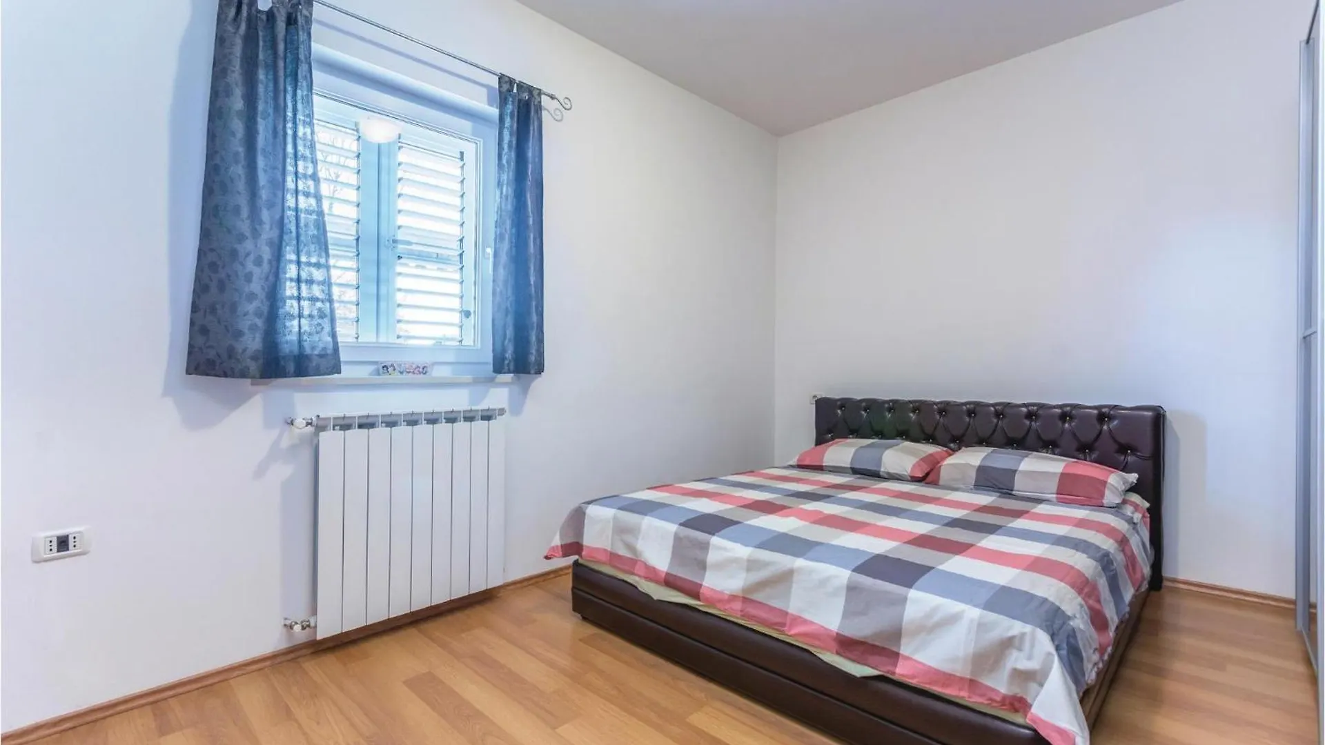 Nice Home In Labin With Outdoor Swimming Pool بيت للعطل