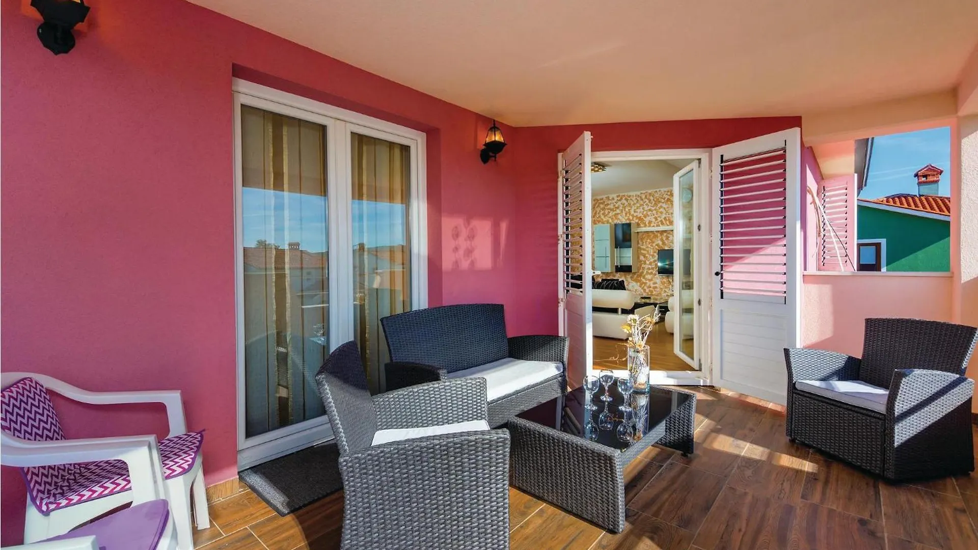 Nice Home In Labin With Outdoor Swimming Pool بيت للعطل لابين